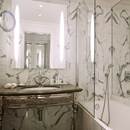 Bathroom Executive & Deluxe Room Hotel Balzac Paris